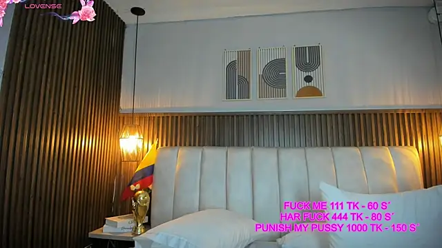 Snapshot of Ashleyy23x chatting on 07-15-26, 07:19 Ashleyy23x online show from 07-15-26, 07:19