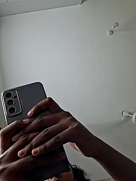 Snapshot of Kamdollie chatting on 01-17-26, 06:07 Kamdollie online show from 01-17-26, 06:07