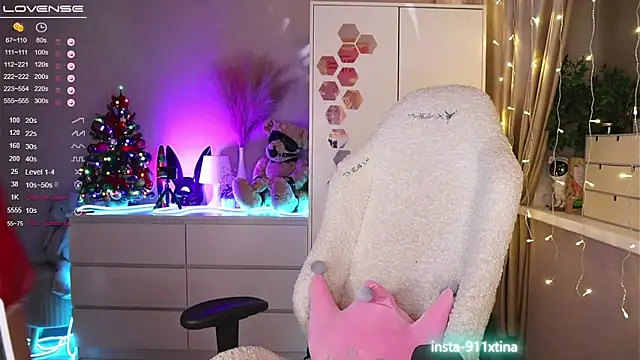 Break-me-Shake-me online show from 12-28-24, 10:13