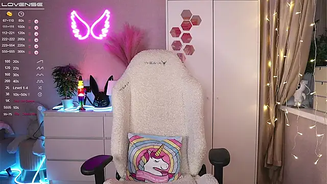 Break-me-Shake-me online show from 01-29-25, 01:37