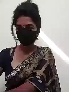 Snapshot of Shuttii_25 chatting on 12-19-24, 06:12 Shuttii 25 online show from 12-19-24, 06:12