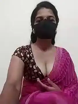 Snapshot of Shuttii_25 chatting on 12-23-24, 04:44 Shuttii 25 online show from 12-23-24, 04:44