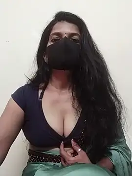 Snapshot of Shuttii_25 chatting on 01-09-25, 06:17 Shuttii 25 online show from 01-09-25, 06:17