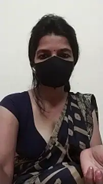 Snapshot of Shuttii_25 chatting on 01-13-25, 08:26 Shuttii 25 online show from 01-13-25, 08:26