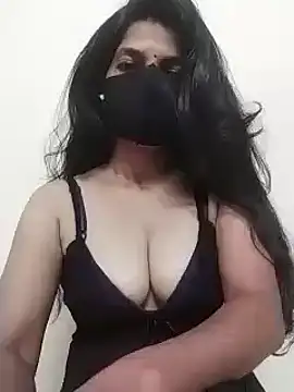 Snapshot of Shuttii_25 chatting on 01-19-25, 11:12 Shuttii 25 online show from 01-19-25, 11:12