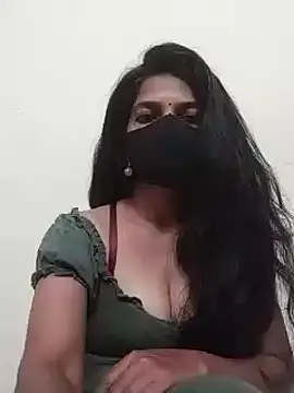 Snapshot of Shuttii_25 chatting on 01-30-25, 10:29 Shuttii 25 online show from 01-30-25, 10:29