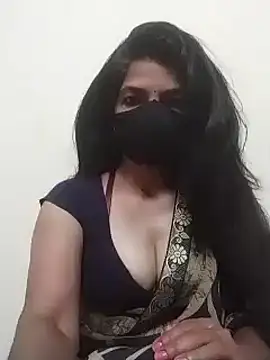 Snapshot of Shuttii_25 chatting on 02-06-25, 06:24 Shuttii 25 online show from 02-06-25, 06:24