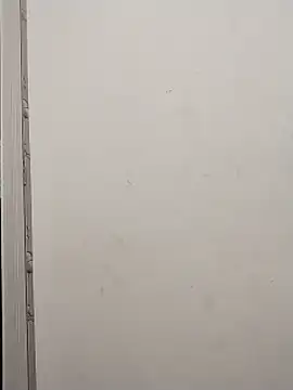 Snapshot of Shuttii_25 chatting on 02-14-25, 06:34 Shuttii 25 online show from 02-14-25, 06:34