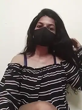 Snapshot of Shuttii_25 chatting on 02-19-25, 06:00 Shuttii 25 online show from 02-19-25, 06:00