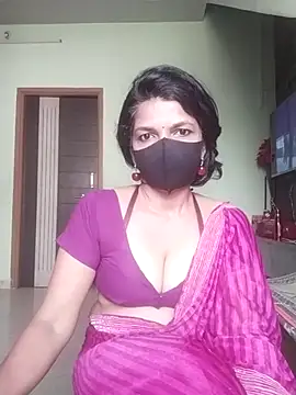 Snapshot of Shuttii_25 chatting on 10-30-25, 06:48 Shuttii 25 online show from 10-30-25, 06:48