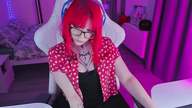 Yumi Youkai online show from 02-14-25, 03:22