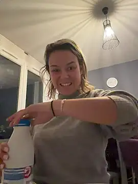 Snapshot of BabyNila chatting on 11-08-25, 06:07 BabyNila online show from 11-08-25, 06:07