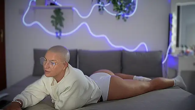 Snapshot of PaulinaSchubert1 chatting on 12-02-24, 03:25 PaulinaSchubert1 online show from 12-02-24, 03:25