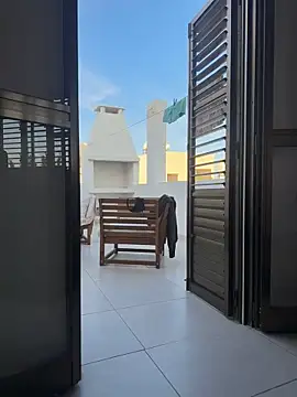 Snapshot of PaulinaSchubert1 chatting on 11-08-25, 01:44 PaulinaSchubert1 online show from 11-08-25, 01:44