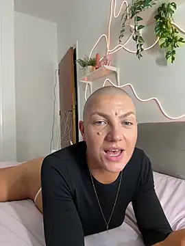 PaulinaSchubert1 online show from 03-23-26, 07:40