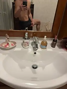 giovanni5281 online show from 03-09-26, 06:12