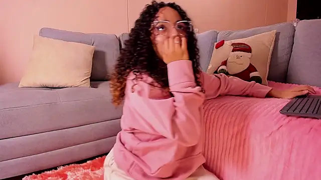 DAHLIA BROWNIE online show from 12-17-25, 04:29