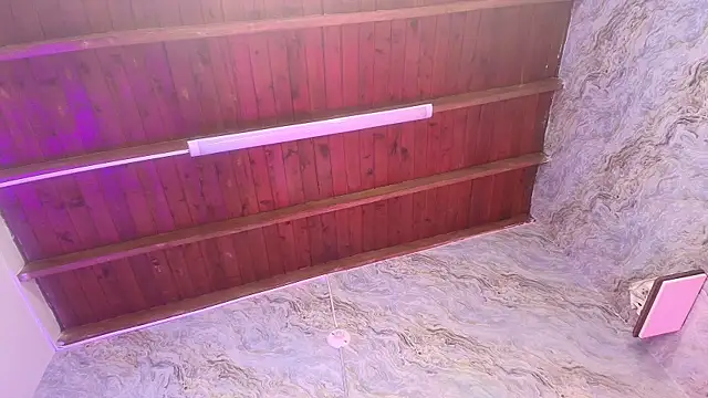 jones maddy  online show from 10-30-25, 12:06