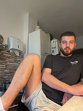 ElChapoGuzman95 online show from 11-25-25, 06:46