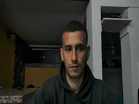 talktome4 online show from 06-07-26, 03:32