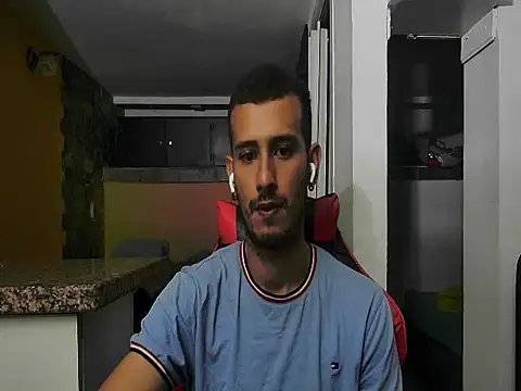 talktome4 online show from 08-01-26, 02:22