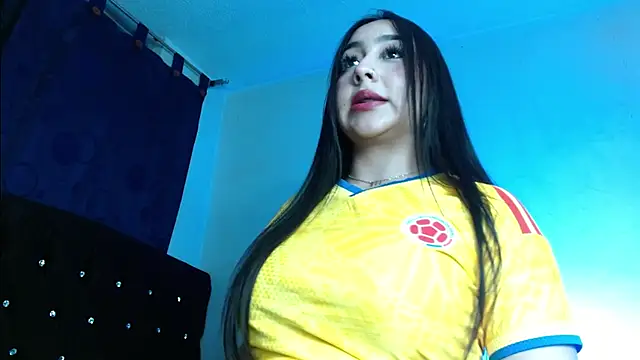 Snapshot of Ni_colle chatting on 06-17-26, 07:48 Ni colle online show from 06-17-26, 07:48