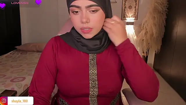 shayla 18 online show from 10-10-25, 03:38