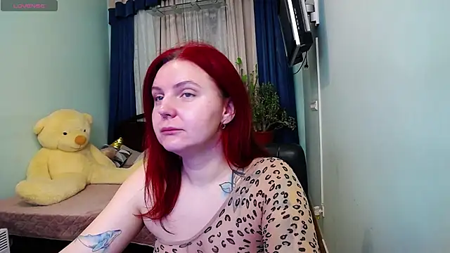 Snapshot of NikaLee chatting on 12-20-24, 06:19 NikaLee online show from 12-20-24, 06:19