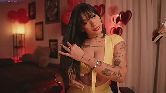 HannahW  online show from 02-20-26, 09:59