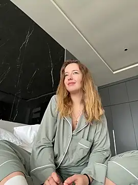 Snapshot of Nura_n_Sarah chatting on 11-29-25, 05:10 Nura n Sarah online show from 11-29-25, 05:10