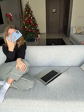 Nura n Sarah online show from 01-10-26, 04:58