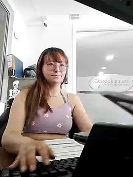 Snapshot of ERIS666 chatting on 01-21-25, 01:22 ERIS666 online show from 01-21-25, 01:22