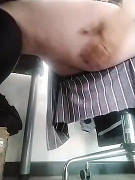 Snapshot of ERIS666 chatting on 03-20-25, 09:35 ERIS666 online show from 03-20-25, 09:35