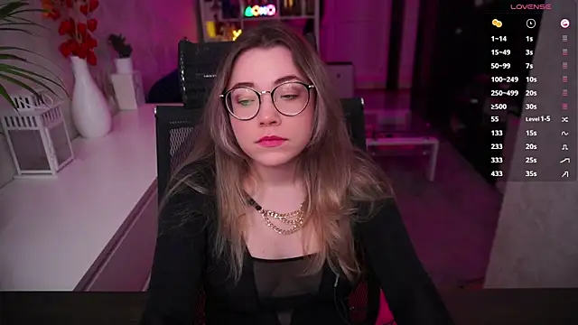 Snapshot of RemyCute chatting on 02-02-26, 06:06 RemyCute online show from 02-02-26, 06:06