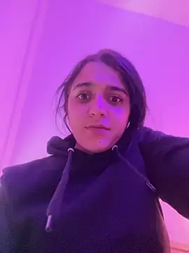 Alicia Ruiz online show from 09-30-25, 06:24