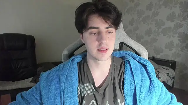 Snapshot of Knuckles17 chatting on 06-22-26, 03:25 Knuckles17 online show from 06-22-26, 03:25