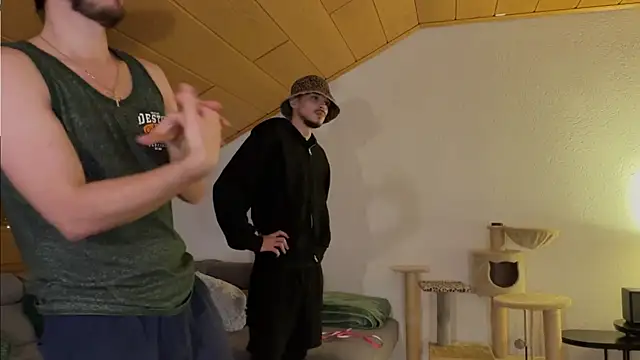 Snapshot of naked_psy chatting on 11-20-25, 10:20 naked psy online show from 11-20-25, 10:20