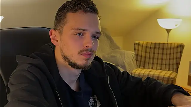 Snapshot of naked_psy chatting on 12-01-25, 02:00 naked psy online show from 12-01-25, 02:00