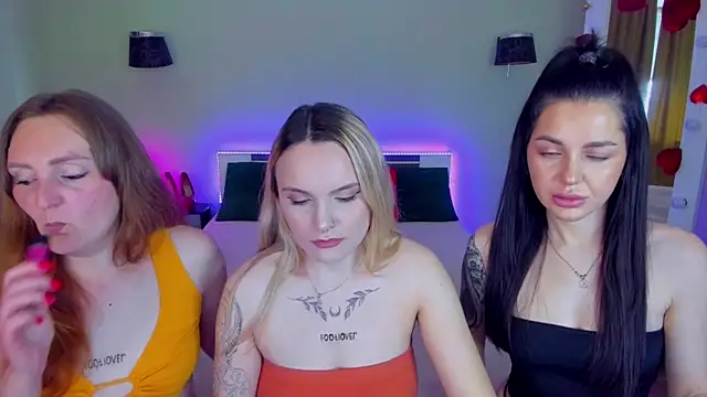 Snapshot of MagicEyess chatting on 05-15-26, 07:15 MagicEyess online show from 05-15-26, 07:15