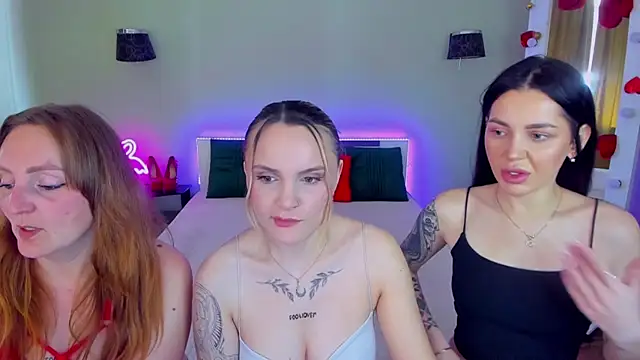 Snapshot of MagicEyess chatting on 05-16-26, 07:27 MagicEyess online show from 05-16-26, 07:27