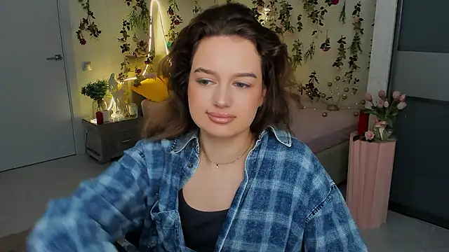 MiracleCurly online show from 02-08-26, 10:07