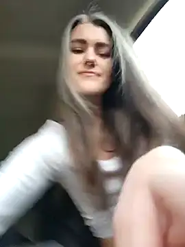 Snapshot of Lilmissvyx chatting on 01-13-25, 04:41 Lilmissvyx online show from 01-13-25, 04:41