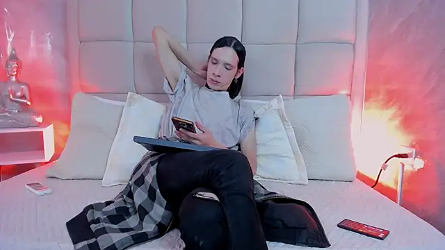 Hecatee 77 online show from 11-14-25, 07:56