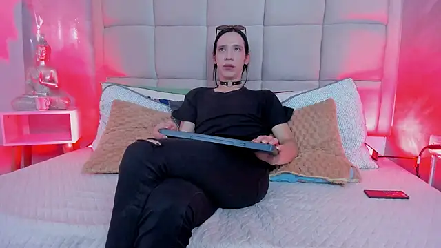 Hecatee 77 online show from 11-23-25, 07:24