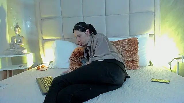 Hecatee 77 online show from 02-03-26, 08:03