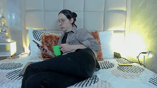 Hecatee 77 online show from 02-07-26, 07:50