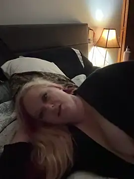 Cumslutsnowbunnie69 online show from 10-14-25, 04:02