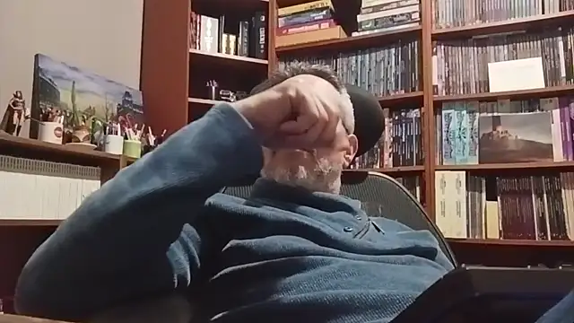 Mandra is a whore online show from 11-18-25, 10:47