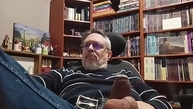 Mandra is a whore online show from 11-24-25, 10:31