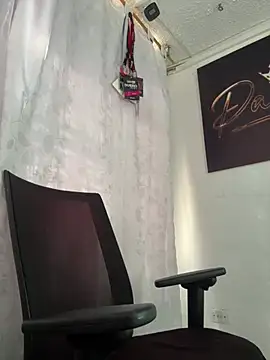 Snapshot of letiziia_sky1 chatting on 06-11-26, 07:56 letiziia sky1 online show from 06-11-26, 07:56